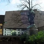 アパート With 1 Bedroom *