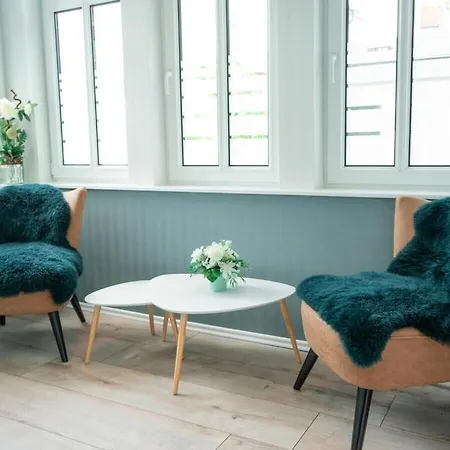 Appartement With 1 Bedroom *