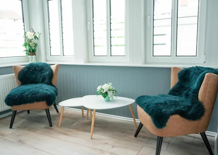 Appartement With 1 Bedroom *