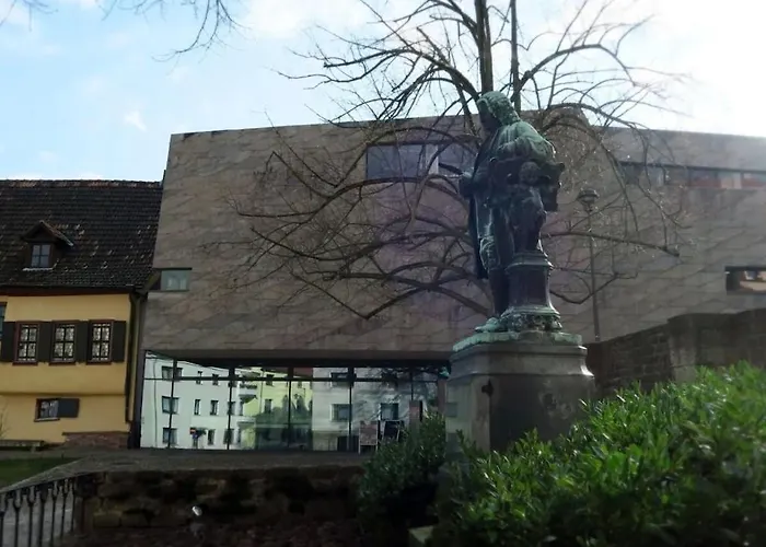 Appartement With 1 Bedroom *